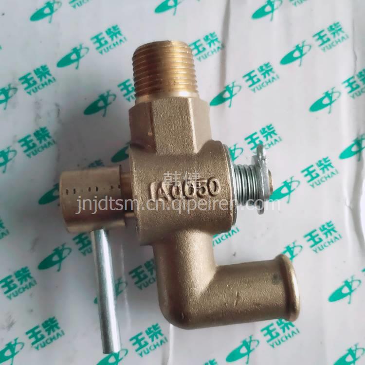 D2500-1013100玉柴4108发动机油冷却器总成散热器机油滤芯座 D2500-1013100缩略图5